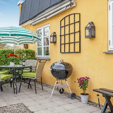 Stunning Home In Hornbaek With Wifi