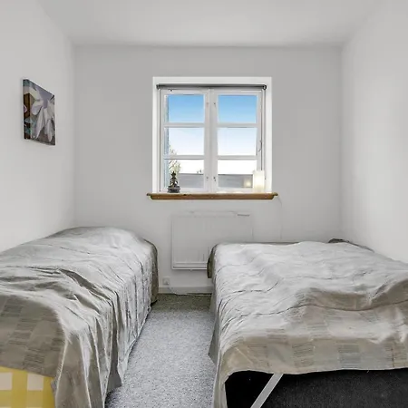 Stunning Home In Hornbaek With Wifi