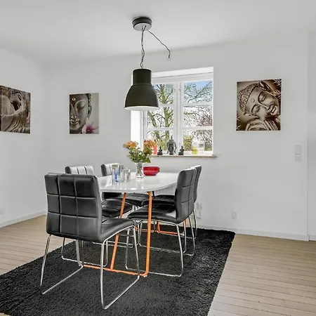 Stunning Home In Hornbaek With Wifi *